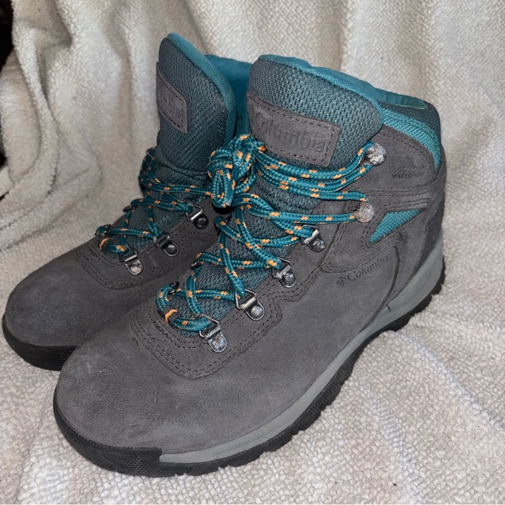 Women’s Columbia Hiking Boots